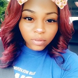 Meet your Posher, Ella